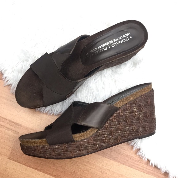 donald pliner wedge heels